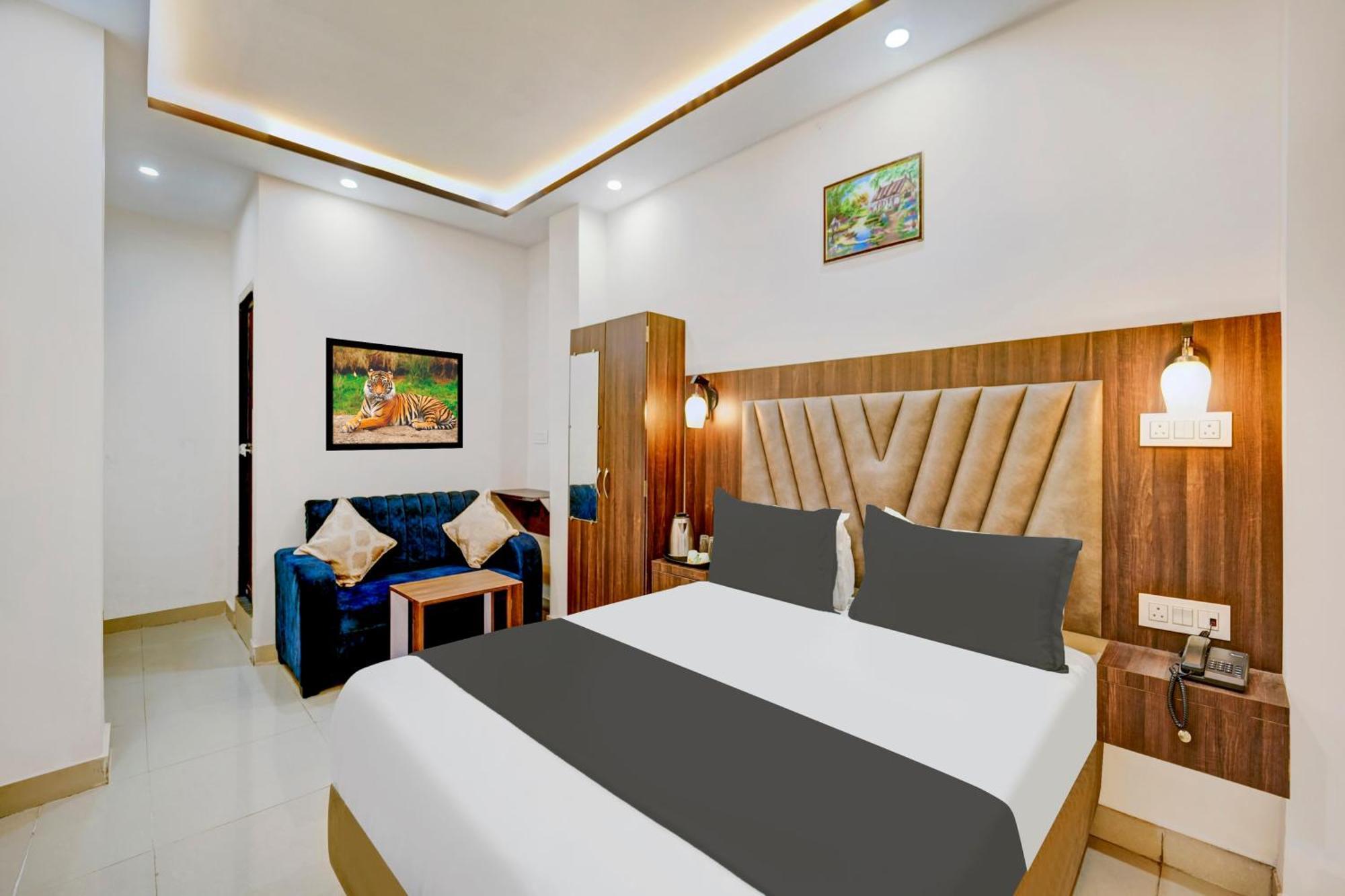 Super Townhouse Anisabad Near Mahavir Sansthan Khagaul Ngoại thất bức ảnh